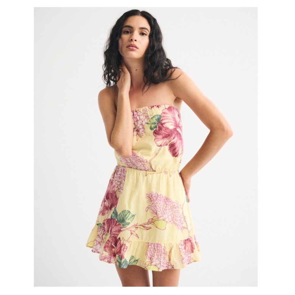 Abercrombie & Fitch Strapless Easy Waist Mini Dress